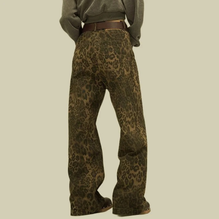 Iryna - Virale jeans met luipaardprint